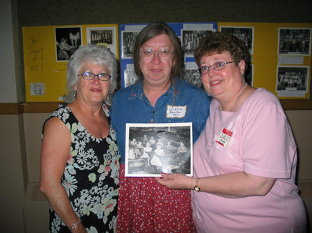 1stGrade_Donna_Linda_Sally